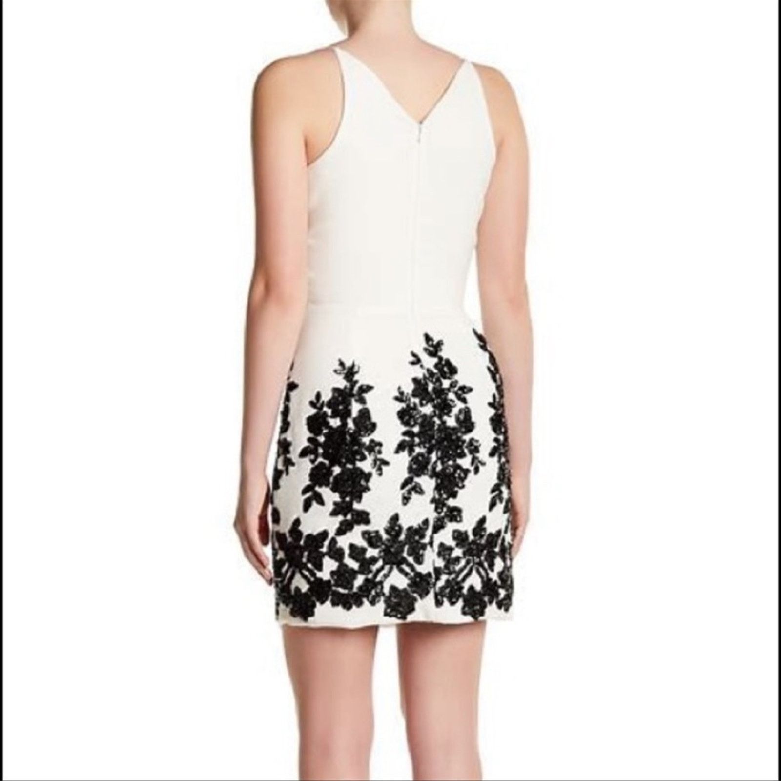 Dress the Population Dress The Population Codi White Sequin Floral Mini Dress Size XS / US 0-2 / IT 36-38 - 2 Thumbnail