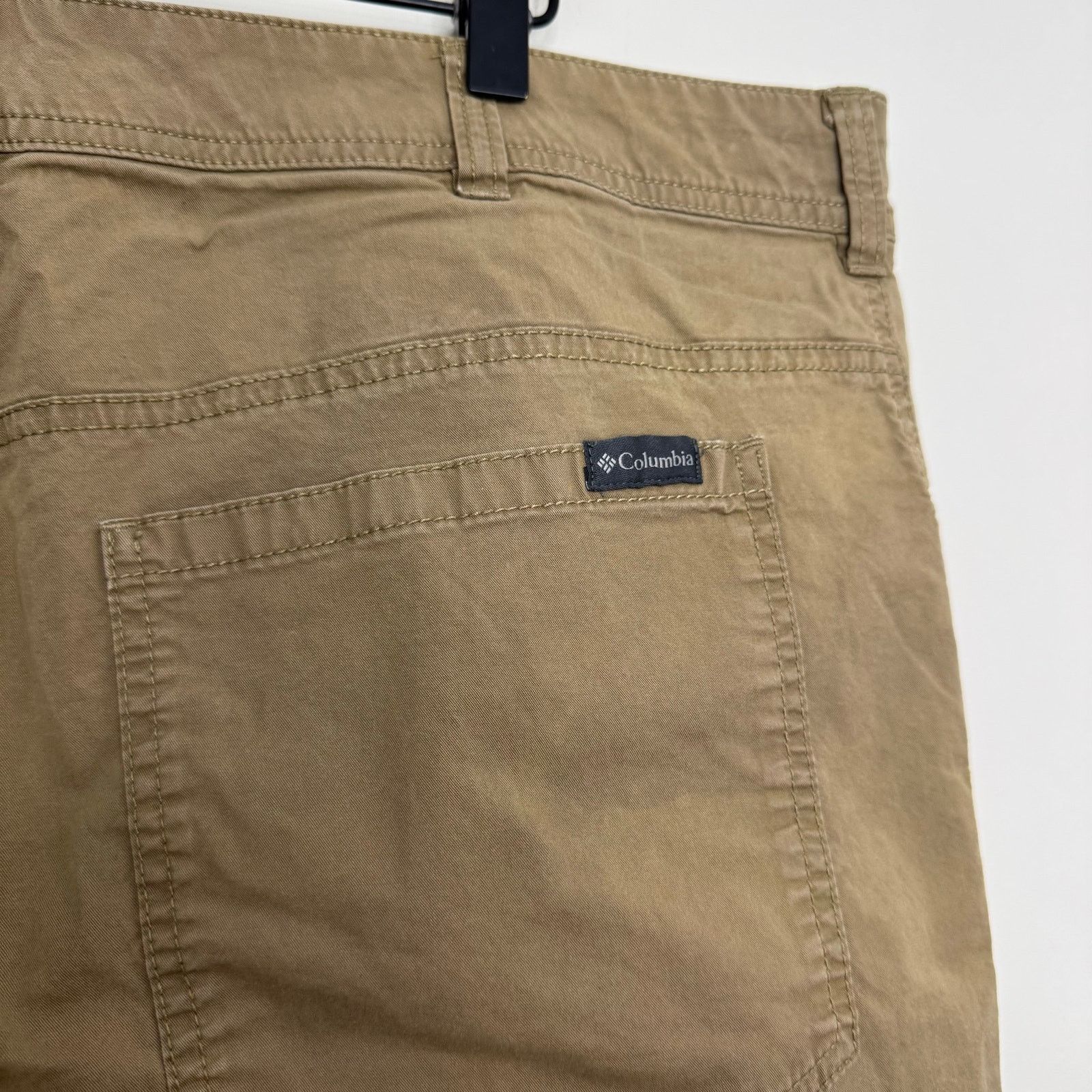 Columbia Columbia Tan Khaki Pants Regular Fit Size 40/30 Size US 40 / EU 56 - 3 Thumbnail