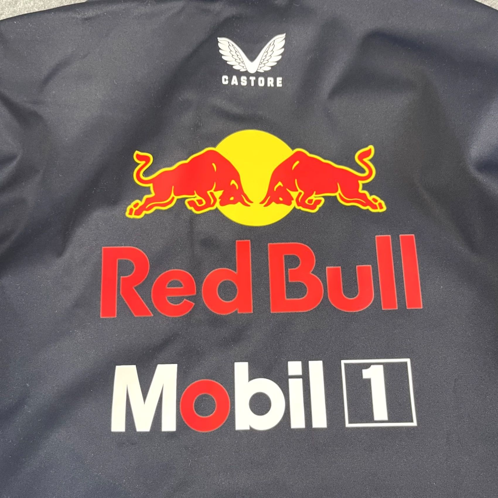 Castore Red Bull Jacket Oracle Racing 2024 Team Soft Shell Small Castore BNWTS Bomber Jacket Windbreaker Mens Blue Size US S / EU 44-46 / 1 - 5 Thumbnail