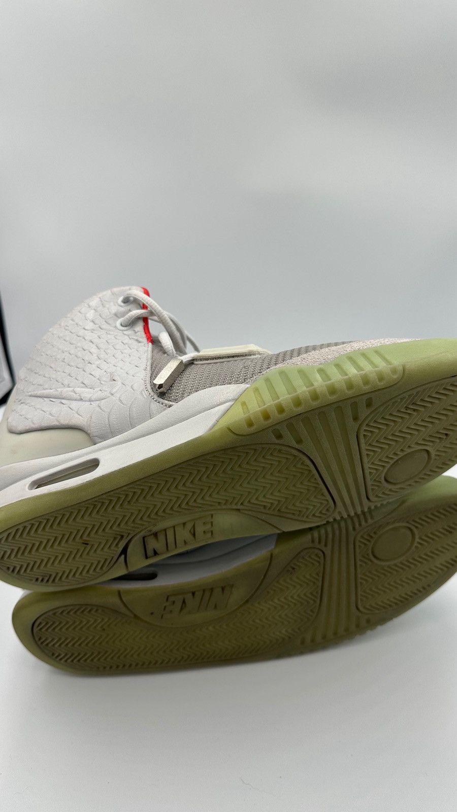 Kanye West × Nike Nike Yeezy 2 Platinum Size US 12 / EU 45 - 12 Thumbnail