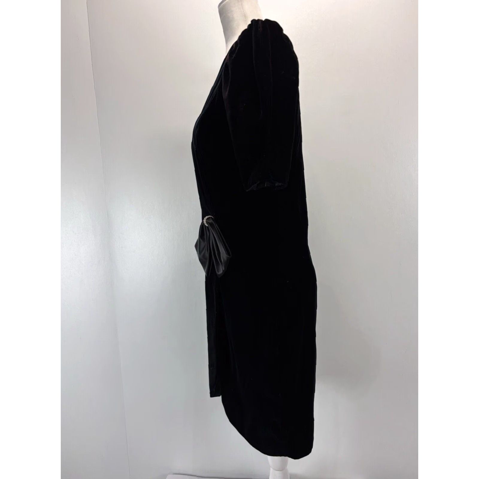 Vintage VINTAGE Cachet by Bari Protas Velvet 80s Puff Sleeve Sheath Dress Sz 6 Black Formal A-Line Womens Size M / US 6-8 / IT 42-44 - 4 Thumbnail