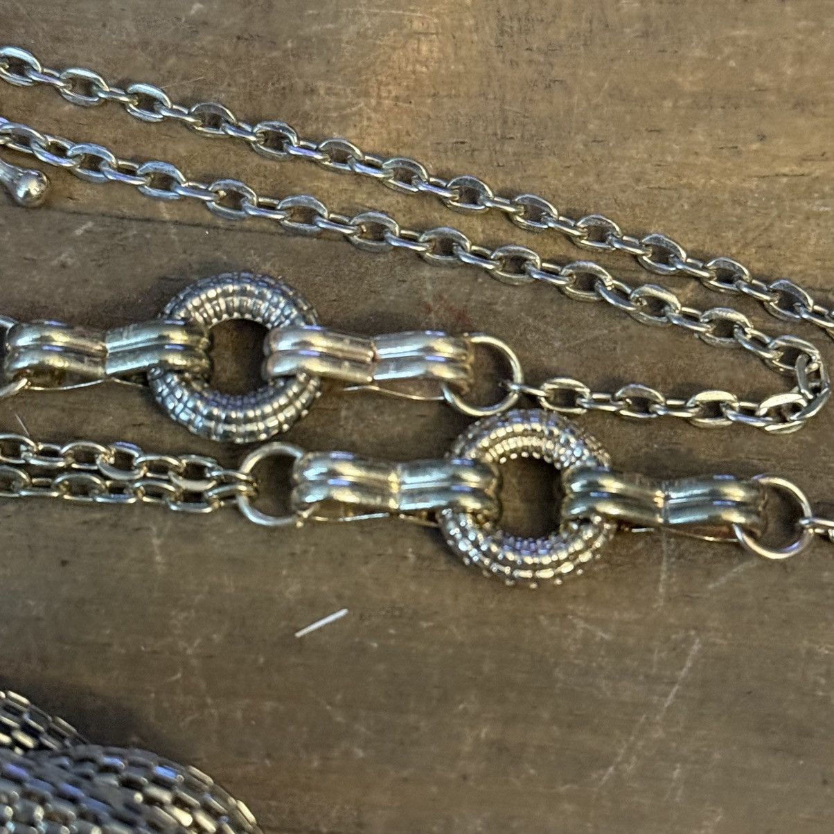 Other Avenue long gold tone mesh love knot chain tassel necklace Size ONE SIZE - 5 Thumbnail