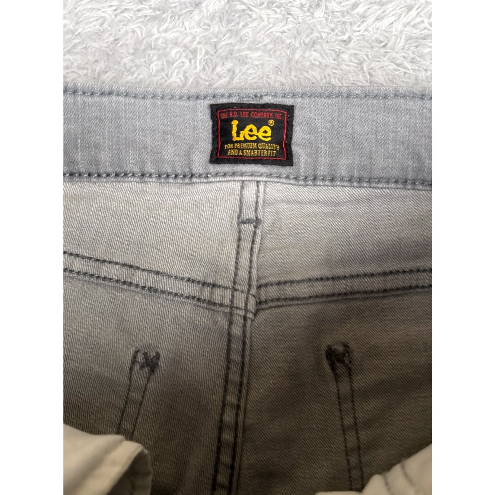 Lee Lee Jeans Womens Jeans Gray Denim Straight Leg Mid Rise Cotton Blend Zip Fly 28x27 Regular 28 Gray Denim 5-Pocket Design Mens? Size 28" / US 6 / IT 42 - 6 Thumbnail