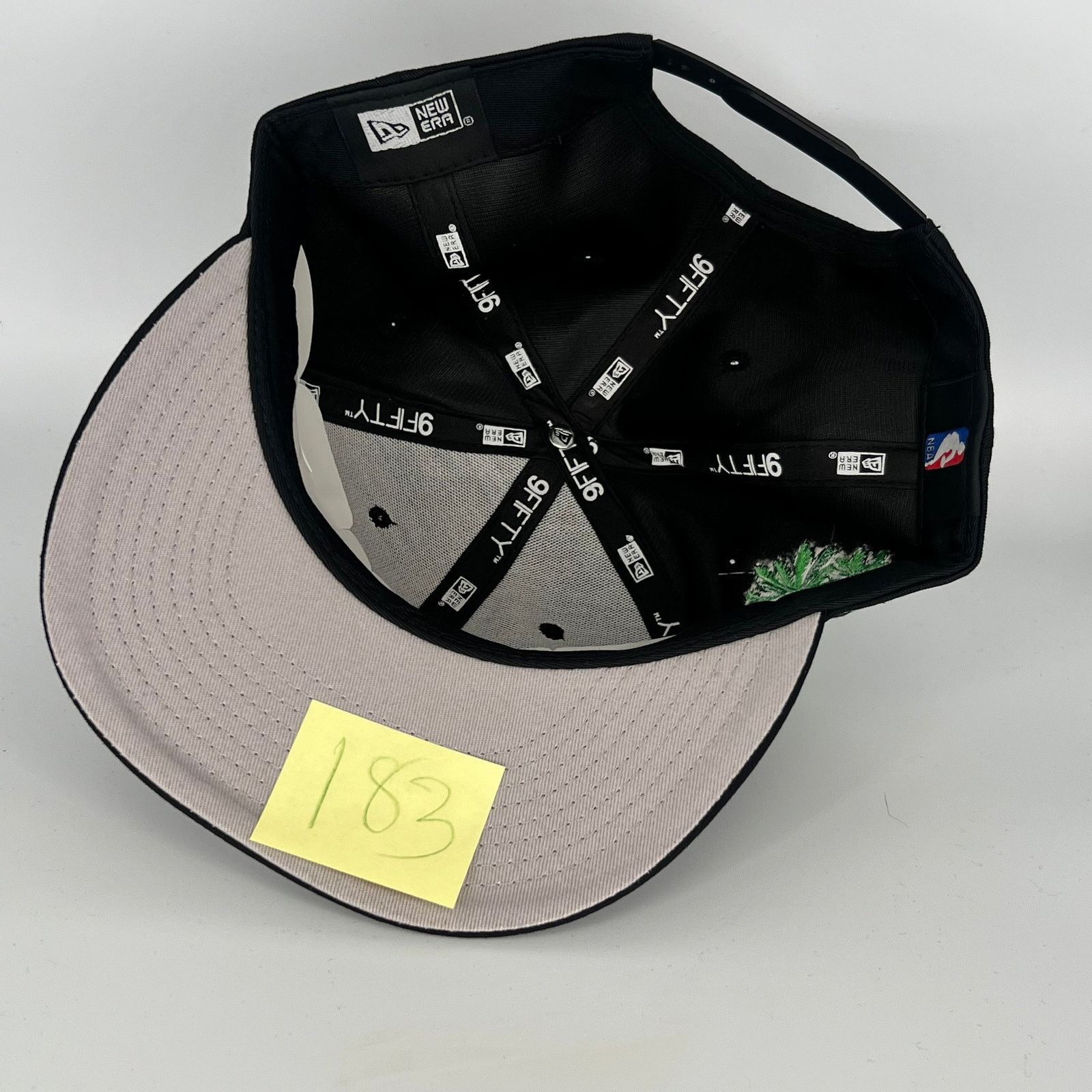 New Era Black New York Knicks Palm Tree Side Patch New Era NBA Size ONE SIZE - 4 Thumbnail