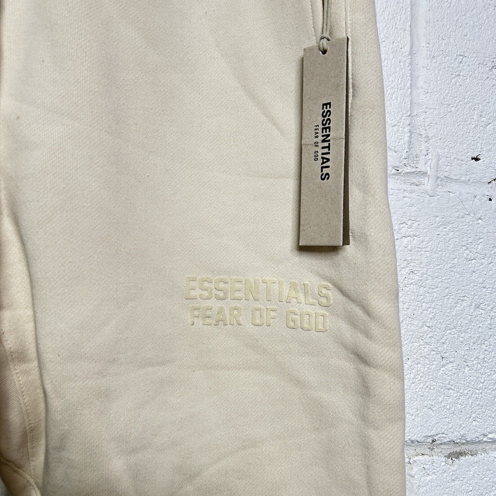 Fear of God Essentials Fear of God Sweatpants “EggShell” 2024 Size US 32 / EU 48 - 4 Thumbnail
