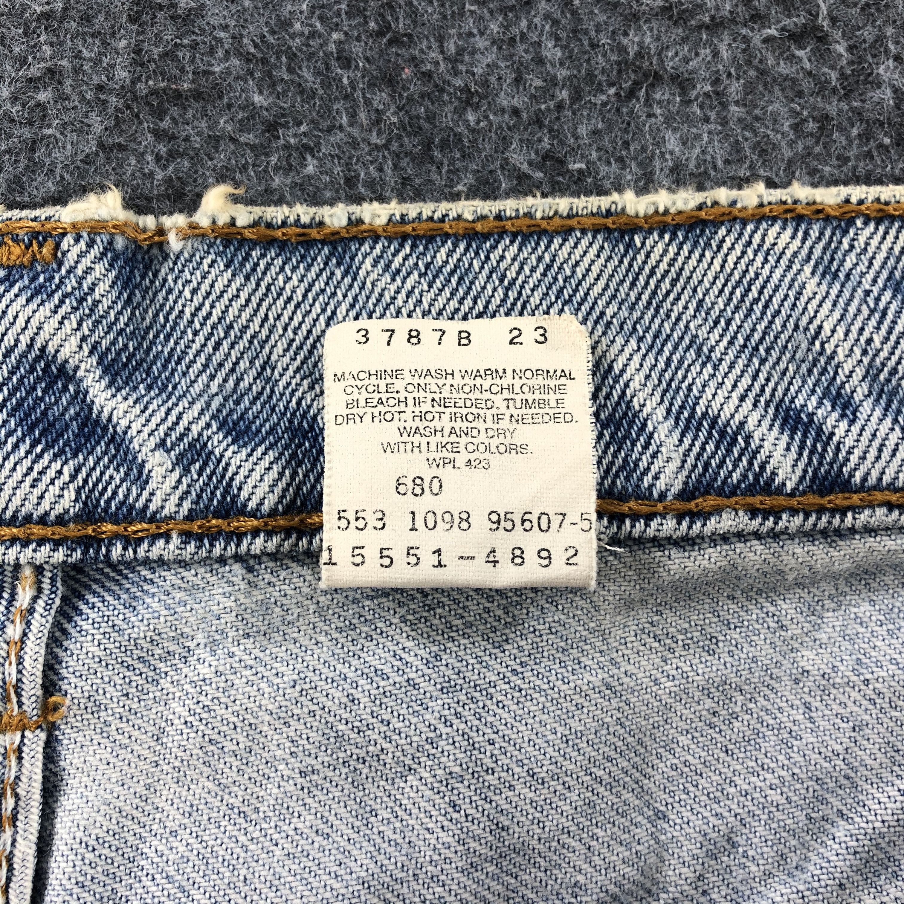 Levi's Vintage 90s Light Wash Levis 550 Jeans-J1216 Size US 34 / EU 50 - 11 Thumbnail