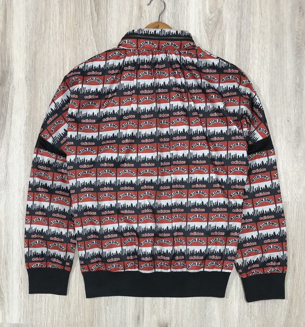 Adidas Adidas RARE VINTAGE RUN DMC ALL OVER PRINT Zipper Jacket Size US M / EU 48-50 / 2 - 12 Thumbnail