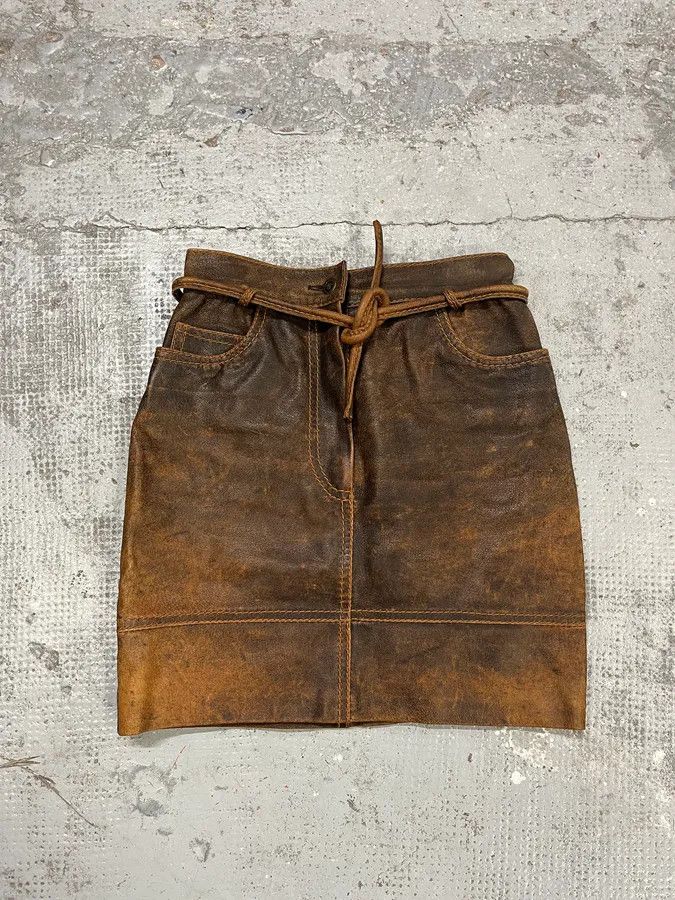 Moschino 1990s Moschino Brown Eroded Leather Skirt Size 25" / US 0 / IT 36 - 4 Thumbnail