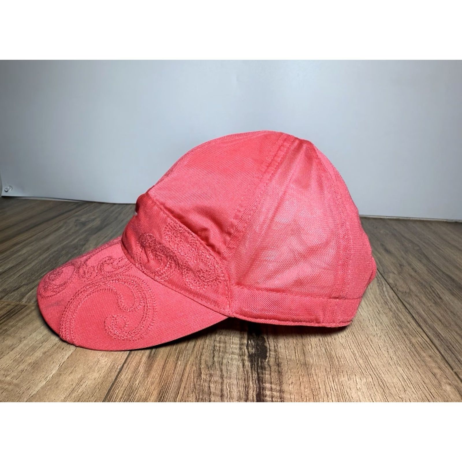 Nike VINTAGE Nike Hat Womens Adjustable Pink VTG Y2K Strap Panel Hot Running Featherlight Embroidered Size ONE SIZE - 2 Thumbnail