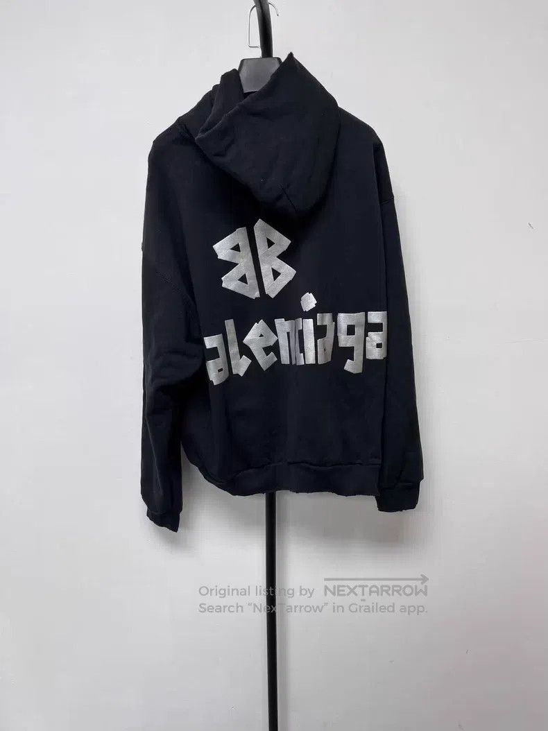 Balenciaga Balenciaga Logo Letter Printed Hooded Long Sleeve Sweatshi Size US XXS / EU 40 - 2 Thumbnail