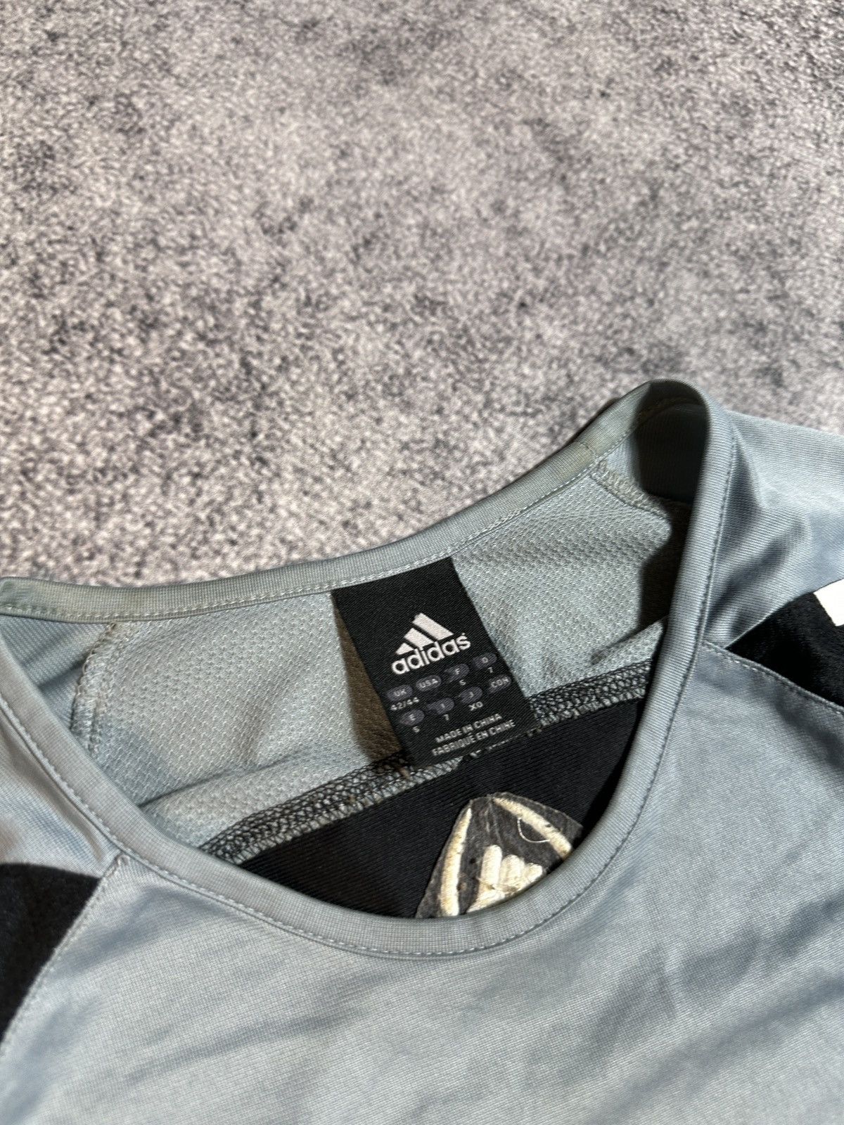 Adidas × Vintage Y2k vintage adidas t-shirt logo Streetwear rare hype L USA Size US L / EU 52-54 / 3 - 4 Thumbnail