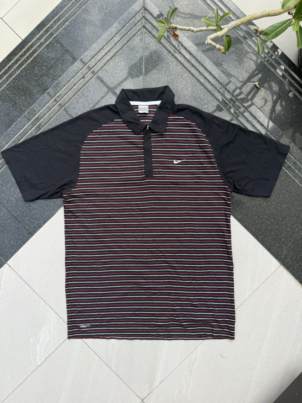 Nike 90’s NIKE COURT RARE SWOOSHLOGO Y2K RETROVINTAGE TEE TSHIRT Size US L / EU 52-54 / 3 - 2 Thumbnail