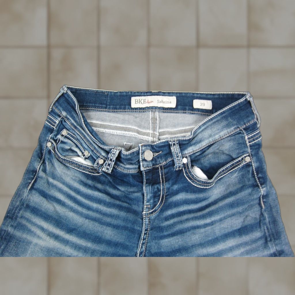 Vintage Buckle BKE Jeans Womens Capri 29 Blue Denim Sabrina Cropped 5-Pocket Stretch Casual Regular Size 29 Womens Jeans Capris" Size 29" - 1 Thumbnail
