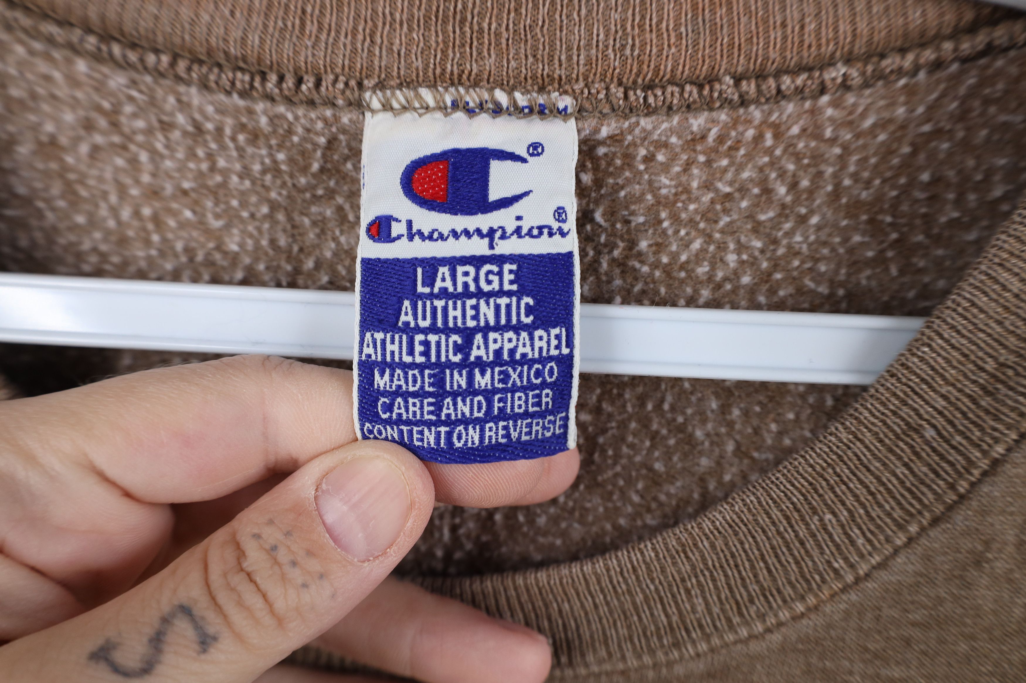 Champion Vintage 90s Champion Spell Out Crewneck Sweatshirt Brown Size US L / EU 52-54 / 3 - 11 Thumbnail