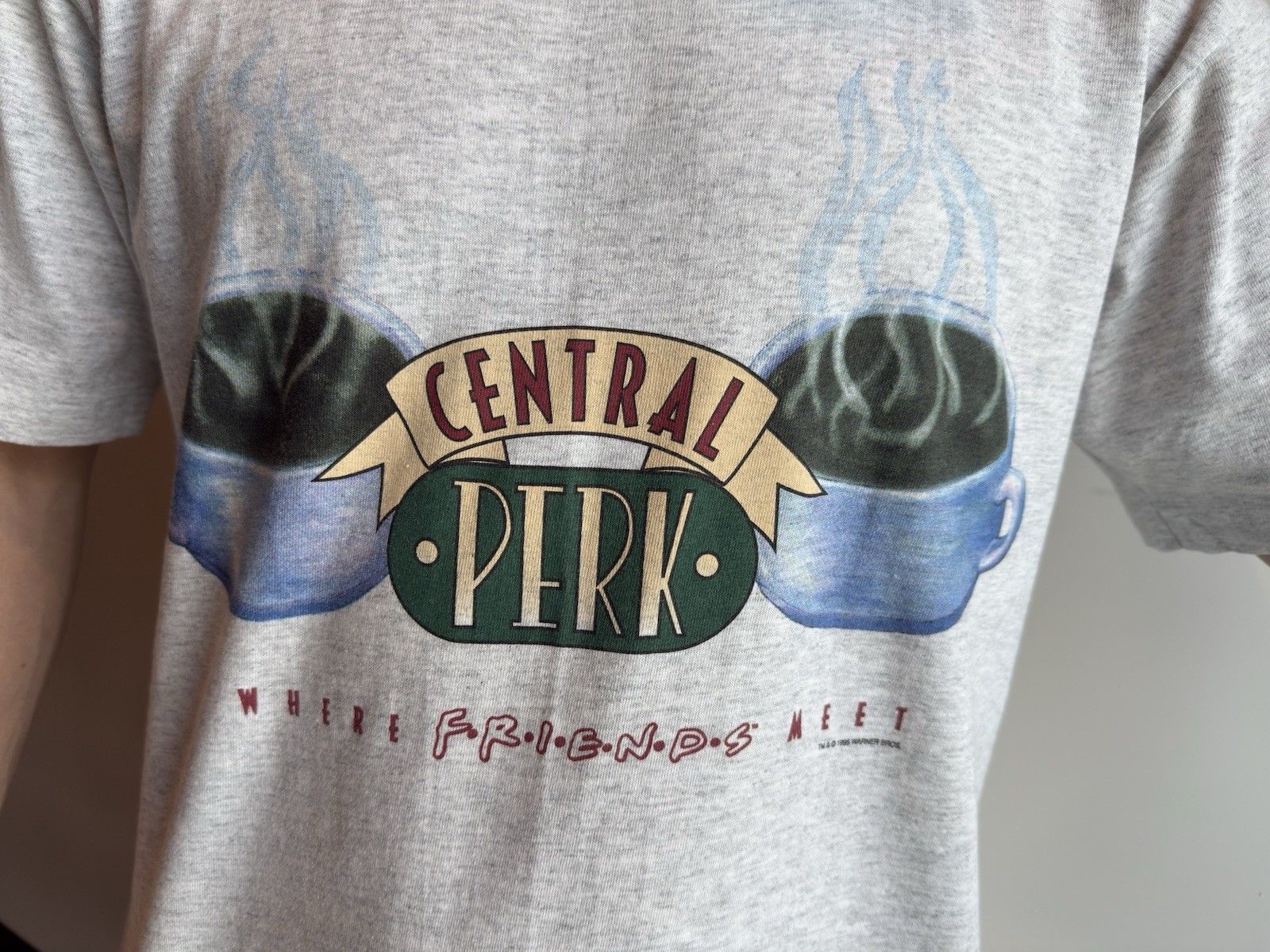 Warner Bros Vintage 1995 Friends TV Show Central Perk Shirt Friends USA Size US L / EU 52-54 / 3 - 4 Thumbnail