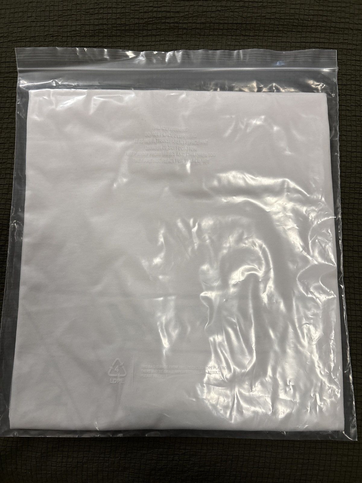 Palace Tri-peek t-shirt Size US XL / EU 56 / 4 - 2 Thumbnail