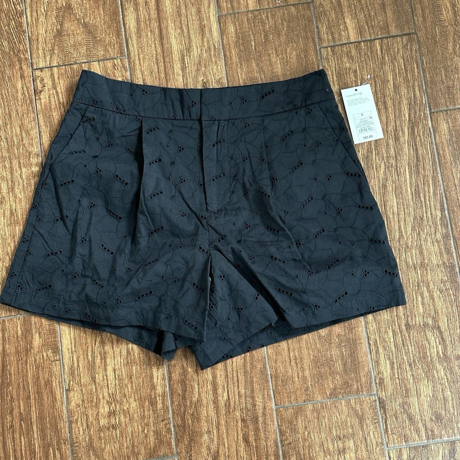 Other A New Day Women's High-Rise Pleated Eyelet Cotton Short 8 Size 30" / US 8 / IT 44 - 1 Thumbnail