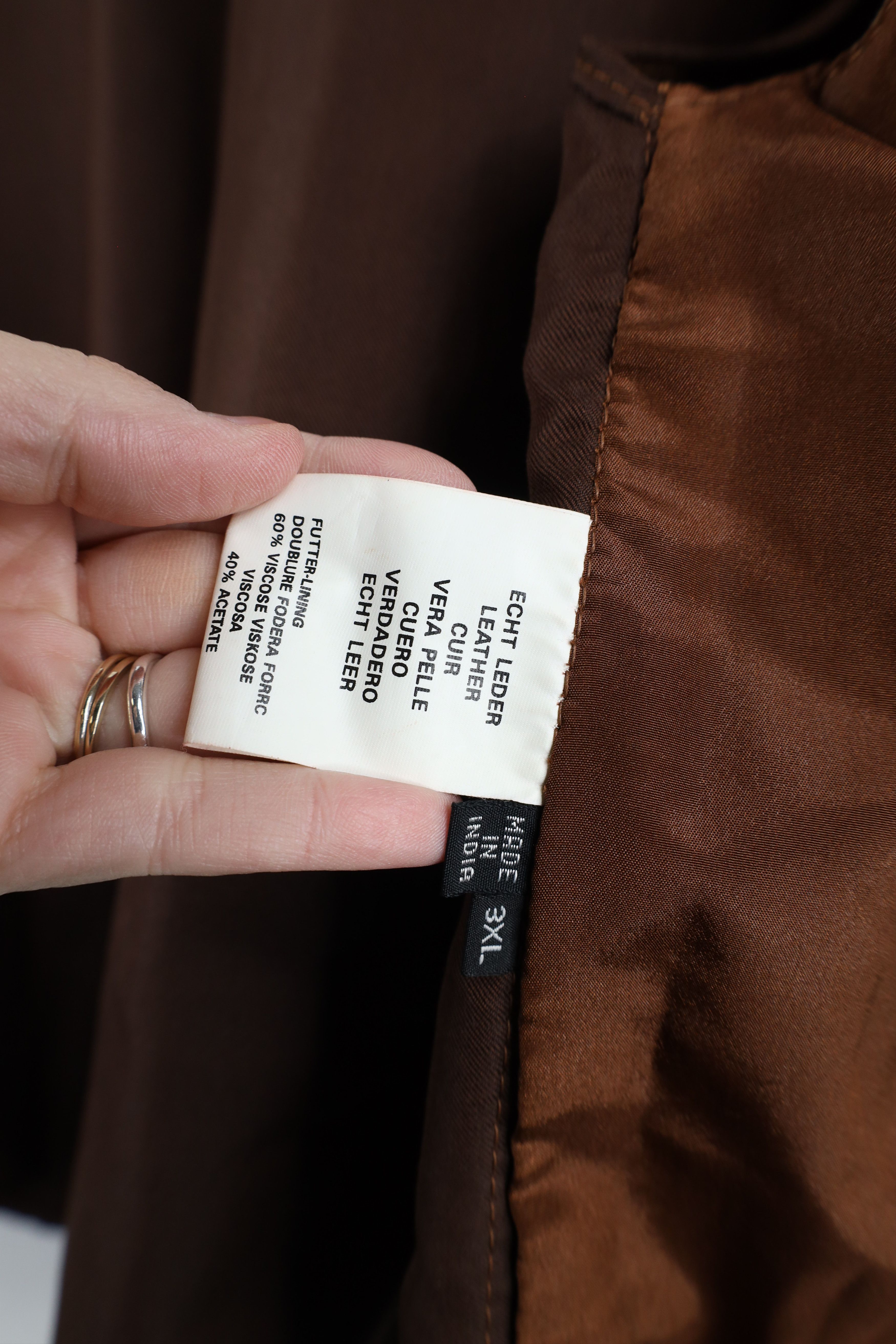 Vintage Vintage 90s Streetwear Suede Leather Buckle Back Vest Jacket Size US XXL / EU 58 / 5 - 10 Thumbnail