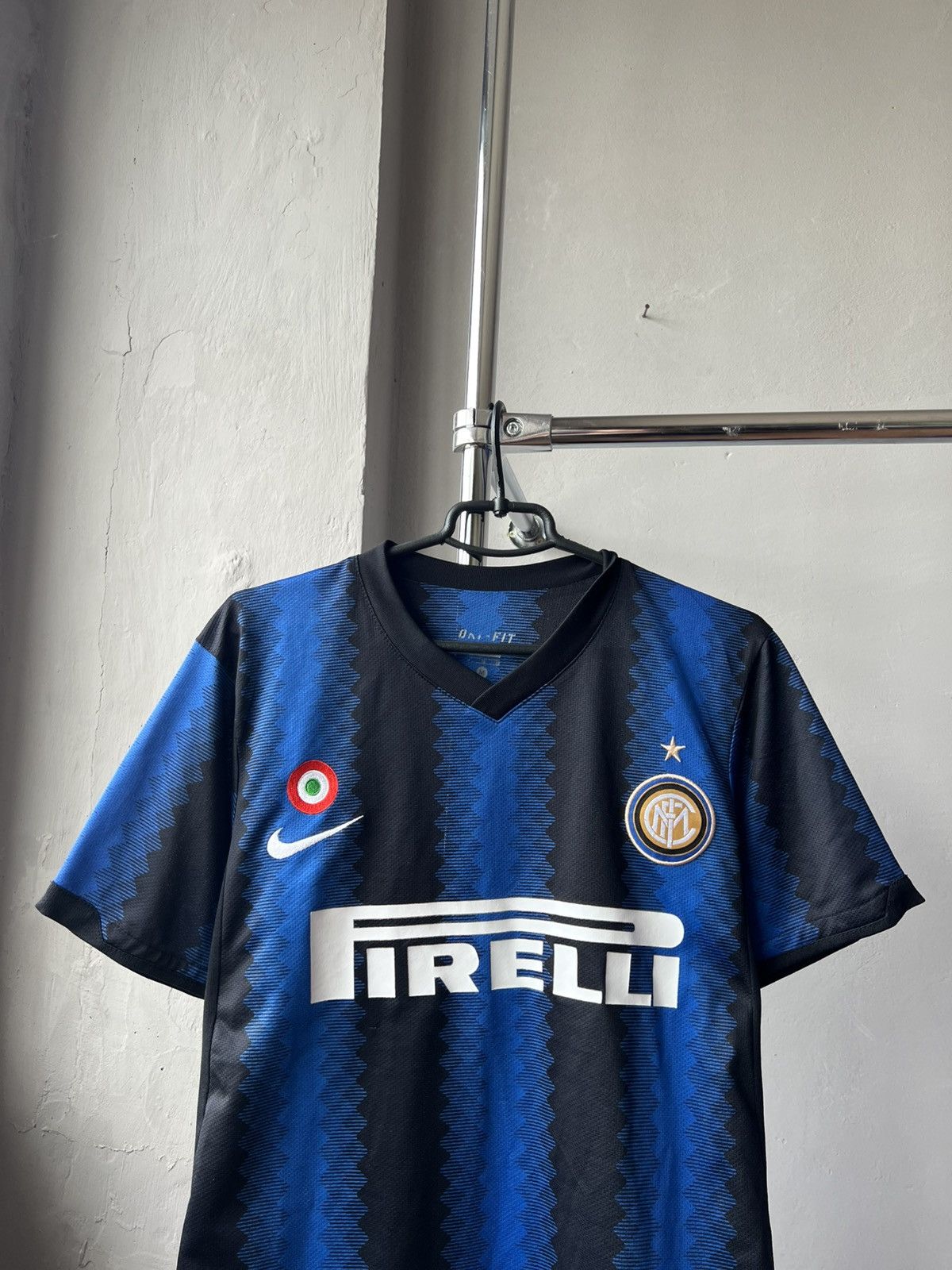 Nike 2010/11 INTER MILAN HOME RARE SOCCER JERSEY FOOTBALL SHIRT Size US M / EU 48-50 / 2 - 3 Thumbnail