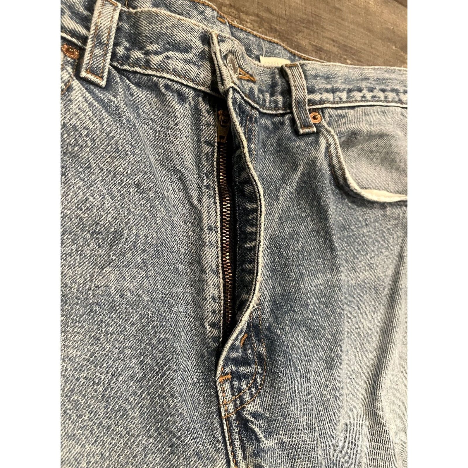 Levi's VTG Levi’s 505 Jeans Regular Fit Straight Leg 34x30 Mens Light Wash Denim Cotton Blue 90s Grunge USA Fat ??? Size US 34 / EU 50 - 7 Thumbnail