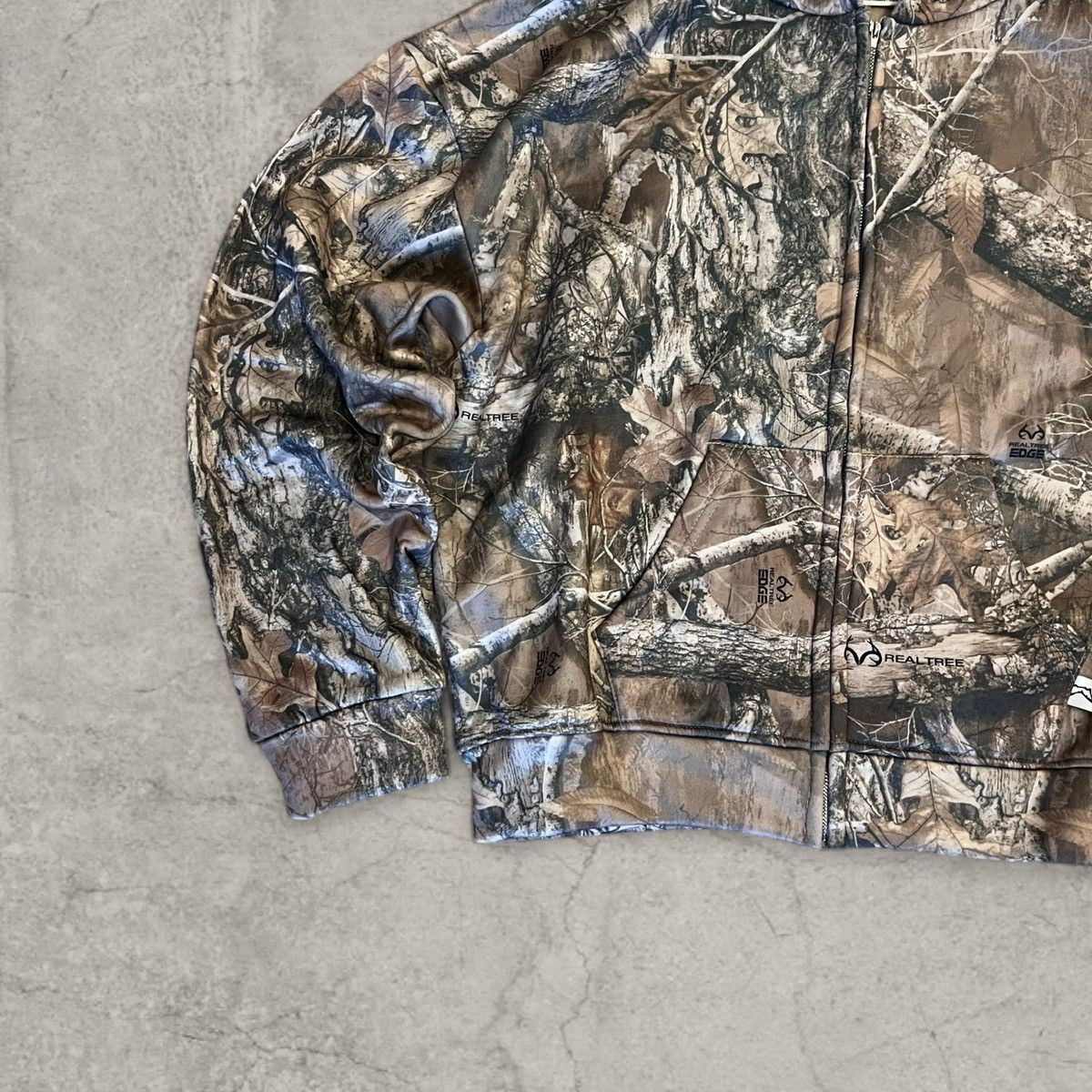 Japanese Brand Boxy Korean zip-up hoodie in brown with camo print. Size L Size US L / EU 52-54 / 3 - 2 Thumbnail