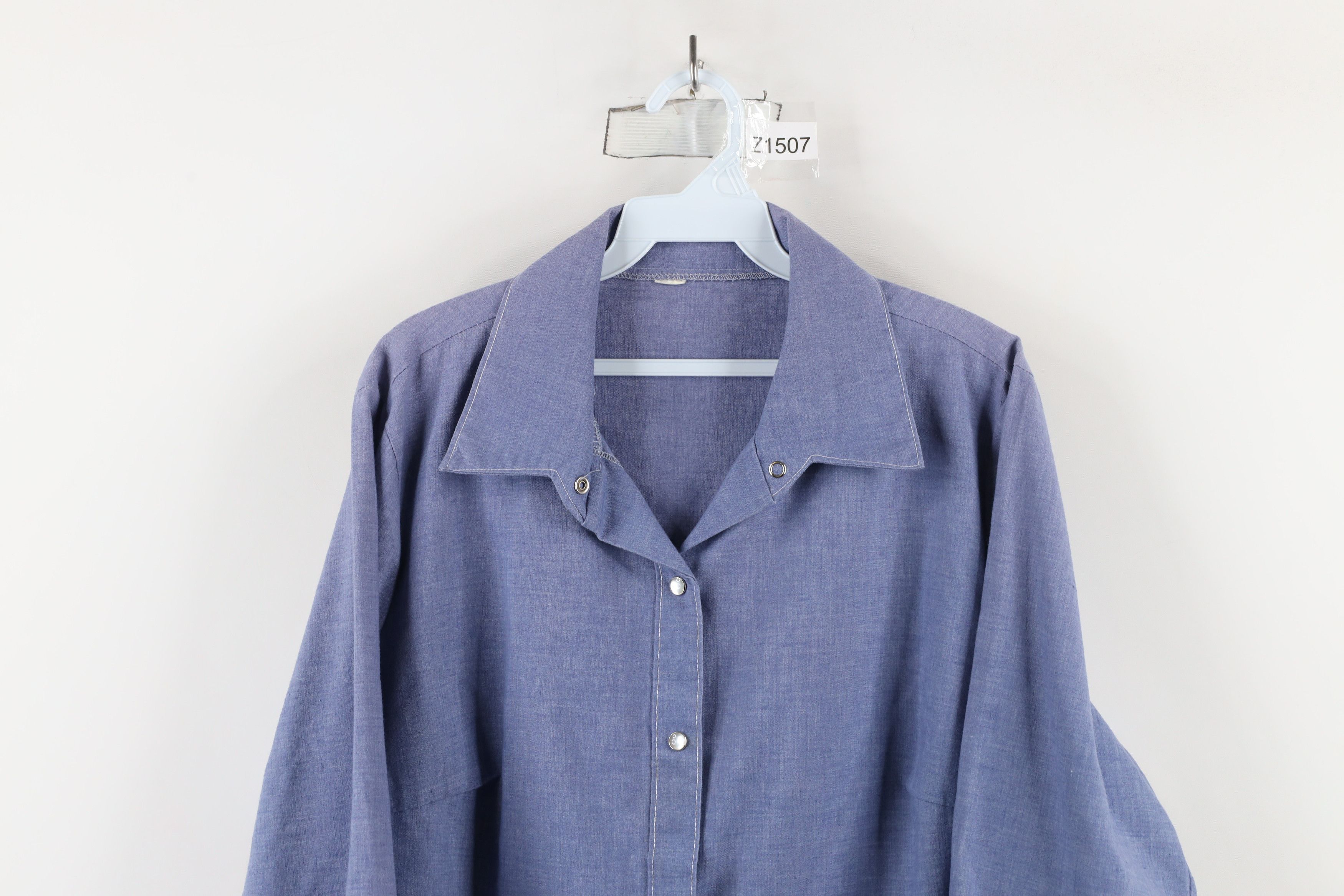 Vintage Vintage 60s Streetwear Cowgirl Chambray Snap Button Shirt Size XXL / US 16-18 / IT 52-54 - 2 Thumbnail