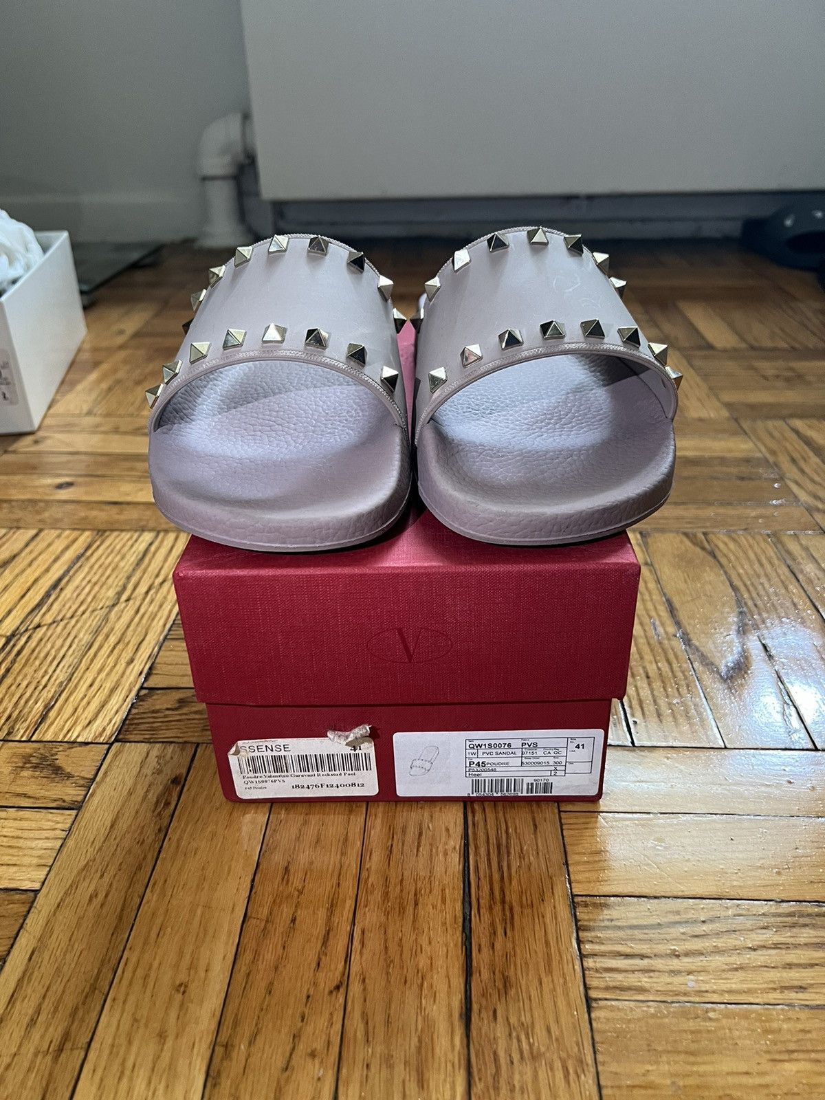 Valentino Valentino Garanavi Rockstud Slides in Nude Pink Size US 11 / IT 41 - 2 Thumbnail