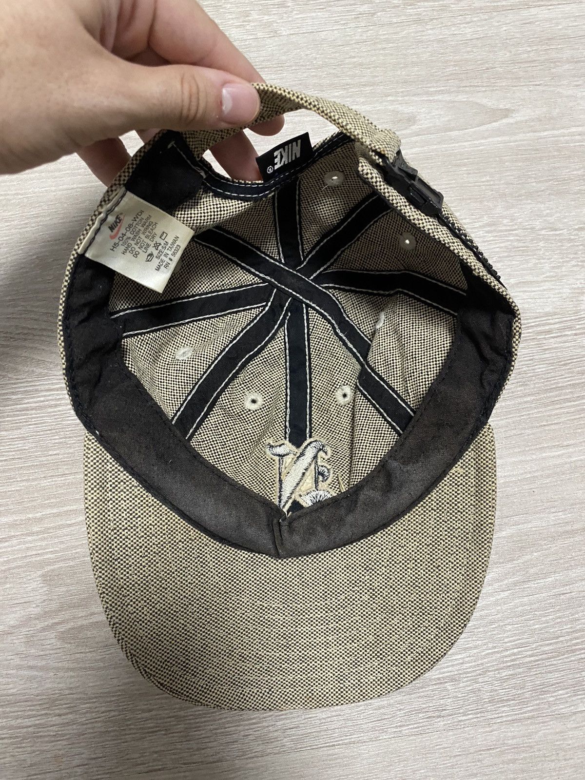 Nike × Vintage Vintage Nike 90’s Cap sz S-M very rare items Size ONE SIZE - 7 Thumbnail