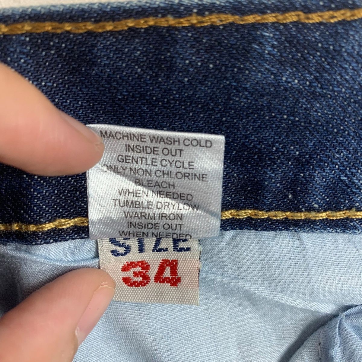 Japanese Brand LOT 29 x BUGS BUNNY embroidery design blue jeans Size US 34 / EU 50 - 23 Thumbnail