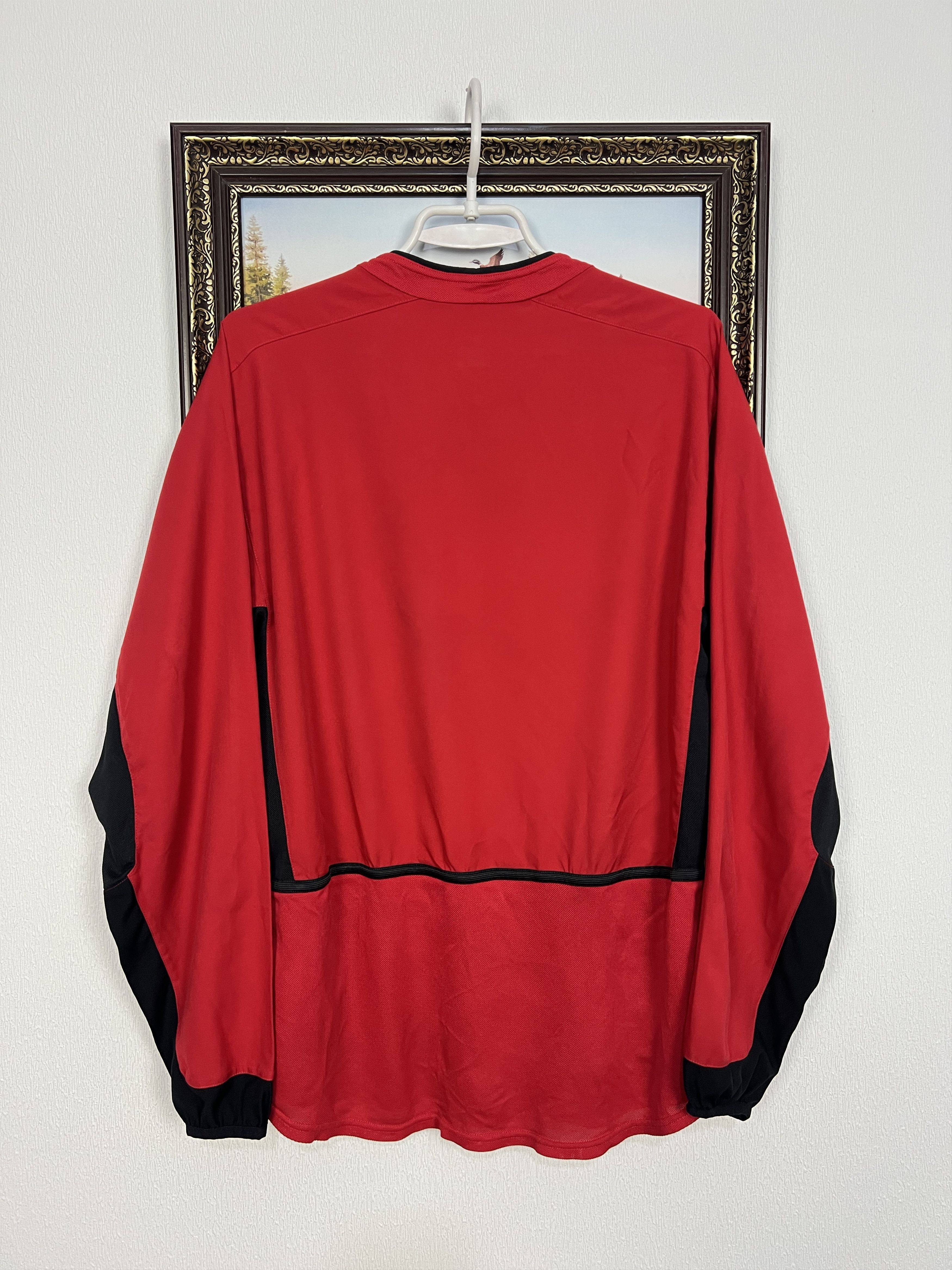Nike Manchester United football shirt Soccer Long Sleeve Jersey Size US M / EU 48-50 / 2 - 11 Thumbnail