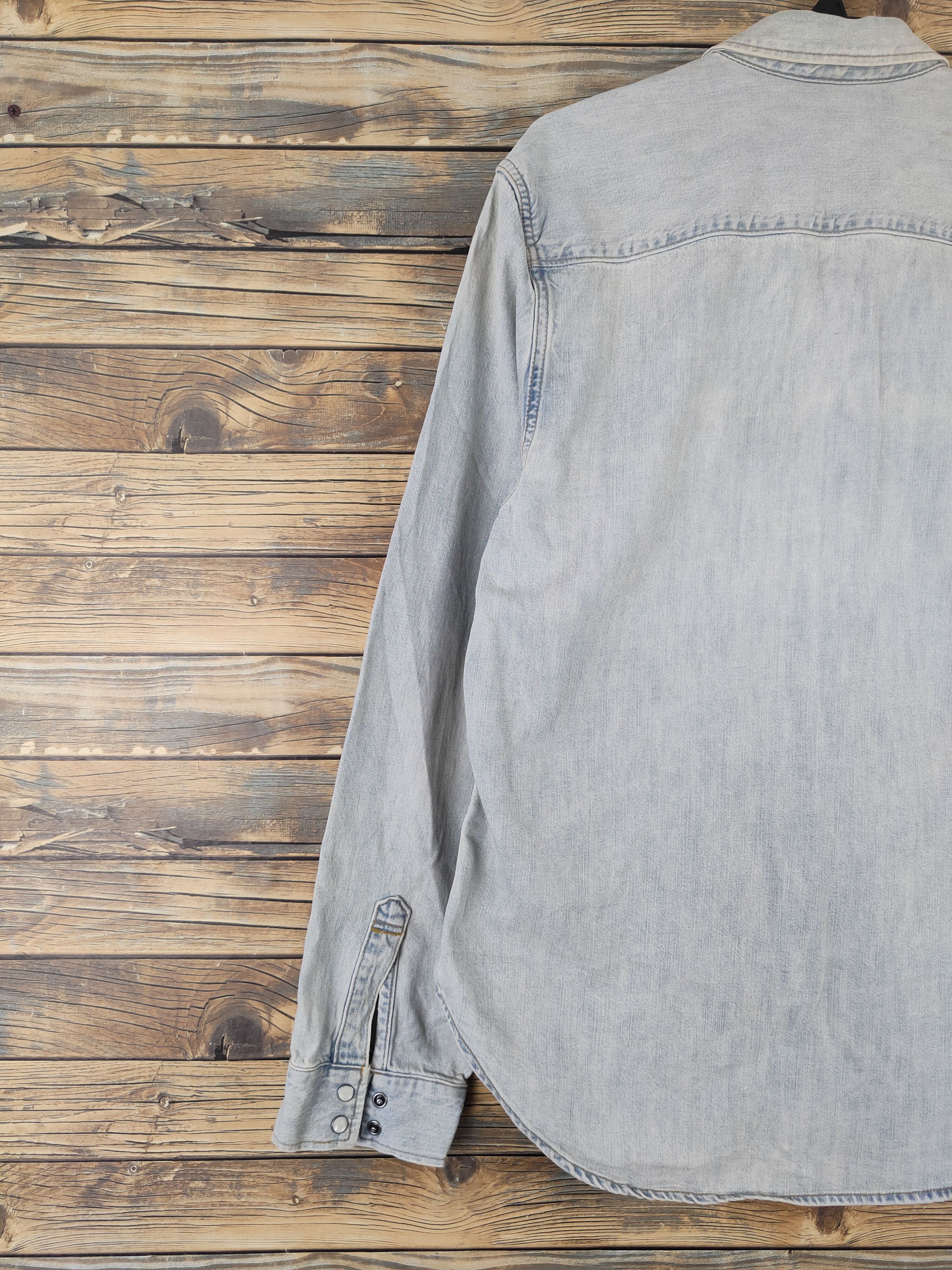 Gap DL Light Blue Denim Button Ups #531 Size US L / EU 52-54 / 3 - 8 Thumbnail