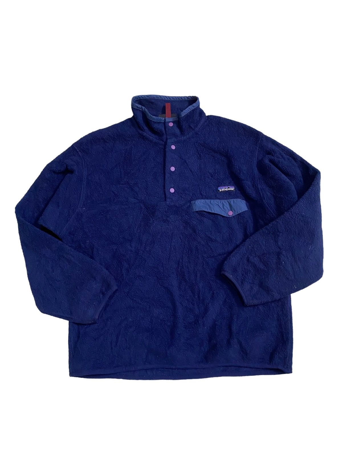 Shia-Labeouf-wears-Patagonia-Lightweight-Synchilla-Snap-T