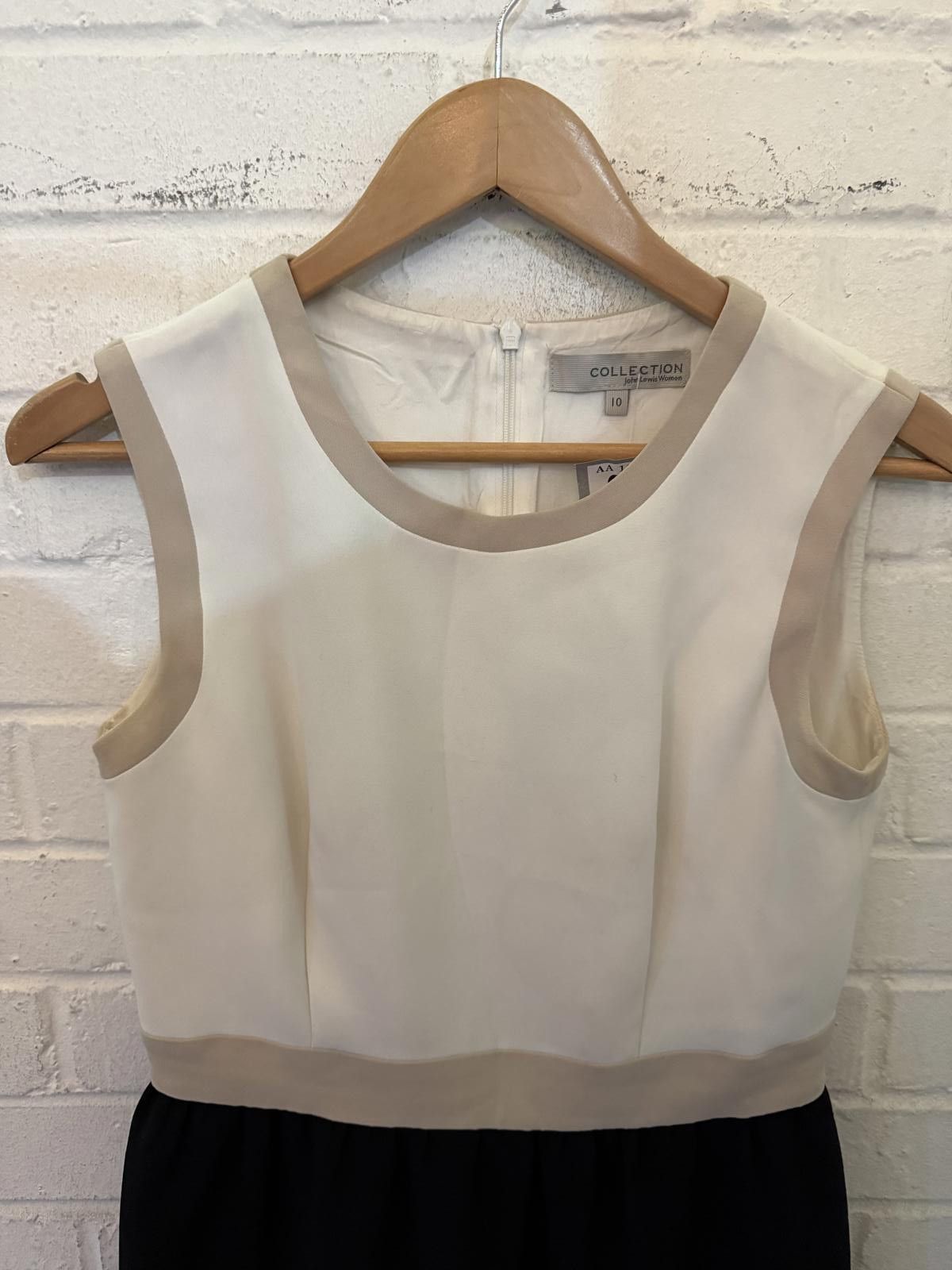 Armani Collezioni Sleeveless Colour Block Dress in Cream, Black and Beige Size M / US 6-8 / IT 42-44 - 4 Thumbnail