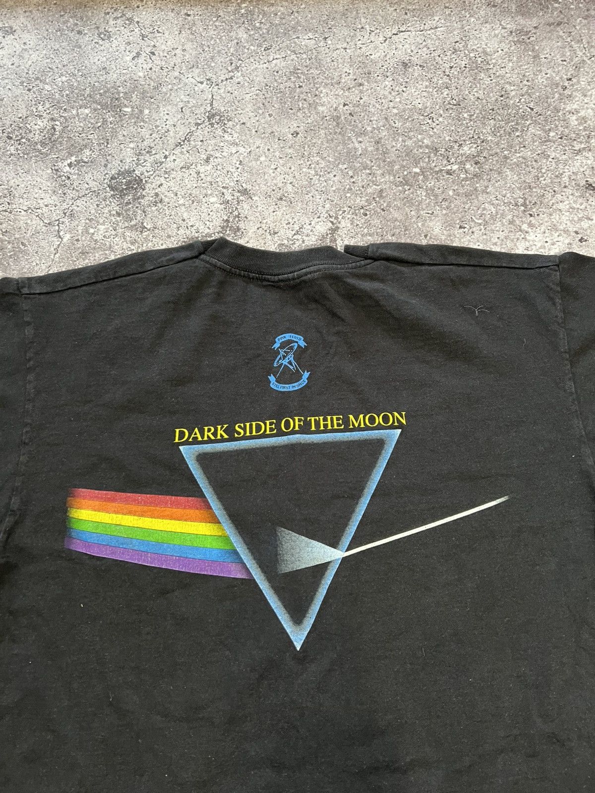 Band Tees × Pink Floyd × Vintage Vintage y2k Pink Floyd dark side of the moon band t-shirt Size US L / EU 52-54 / 3 - 6 Thumbnail