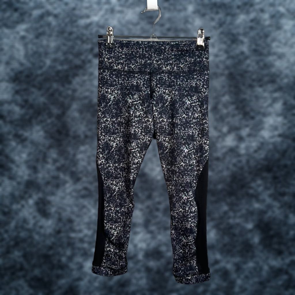 Lululemon VINTAGE Lululemon High-Waisted Black & Speckled Cropped Leggings Womens Size 2 Size 26" / US 2 / IT 38 - 1 Thumbnail