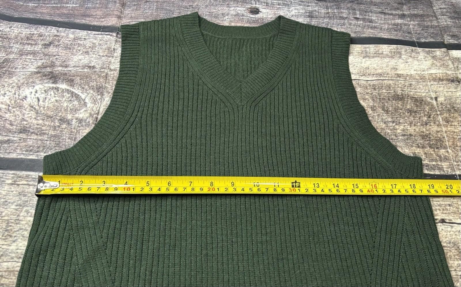 The Unbranded Brand Sweater Vest Womens Medium Merino Wool Blend V-Neck Pullover Size M / US 6-8 / IT 42-44 - 9 Thumbnail