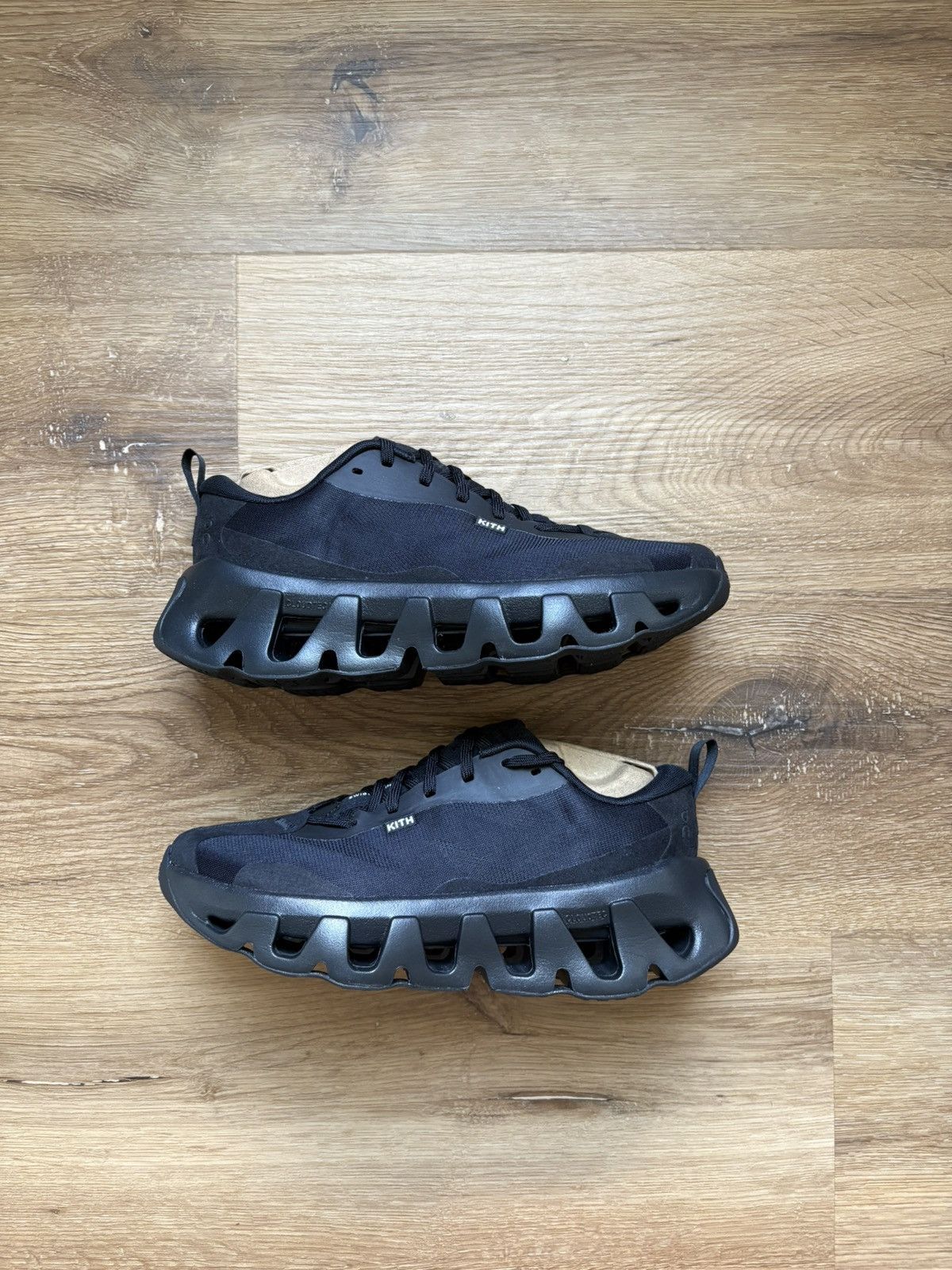 Kith × On On K-TECH 1 KITH BLACK Size US 6.5 / IT 36.5 - 1 Thumbnail