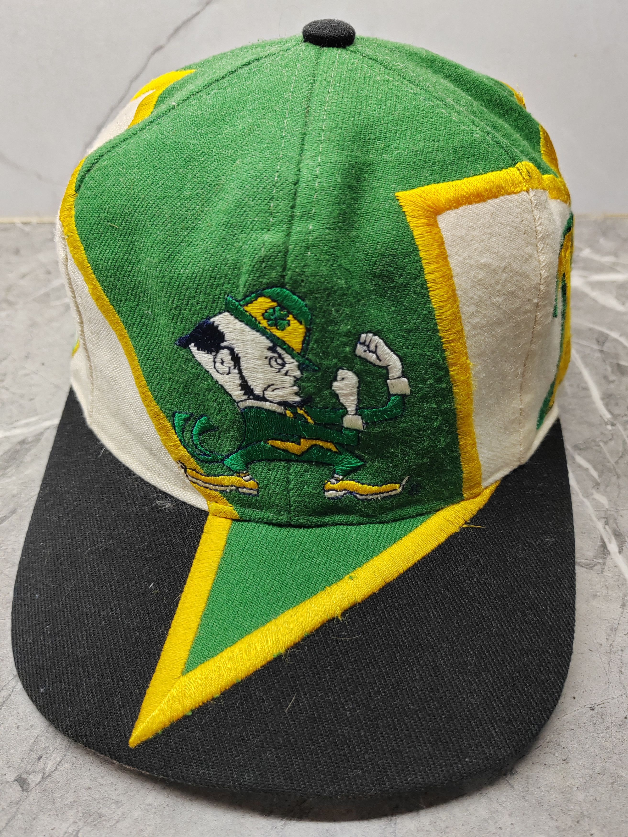 Vintage Vintage Notre Dame Fighting Irish TOW Graffiti Style Cap Size ONE SIZE - 1 Thumbnail