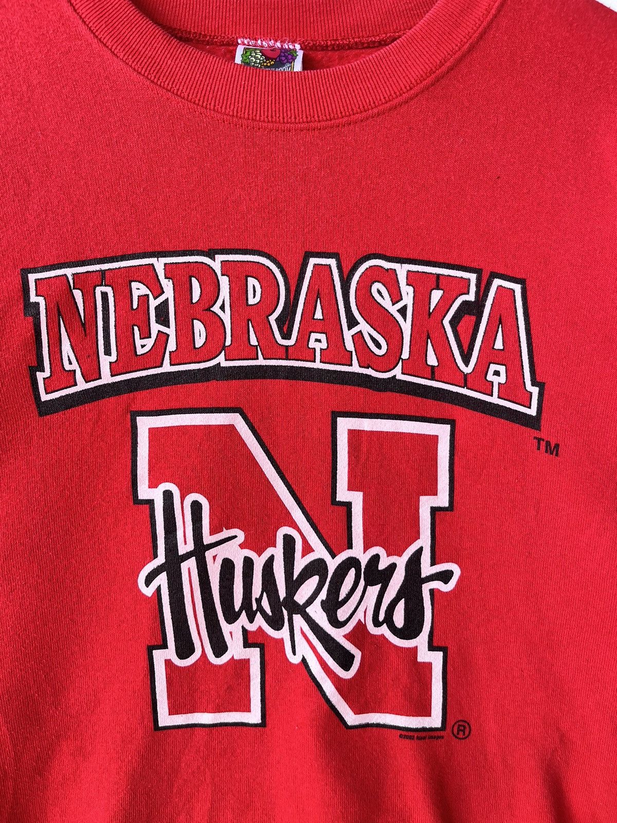 Fruit Of The Loom Vintage 2002 Nebraska Huskers Sweatshirt Size US XL / EU 56 / 4 - 3 Thumbnail
