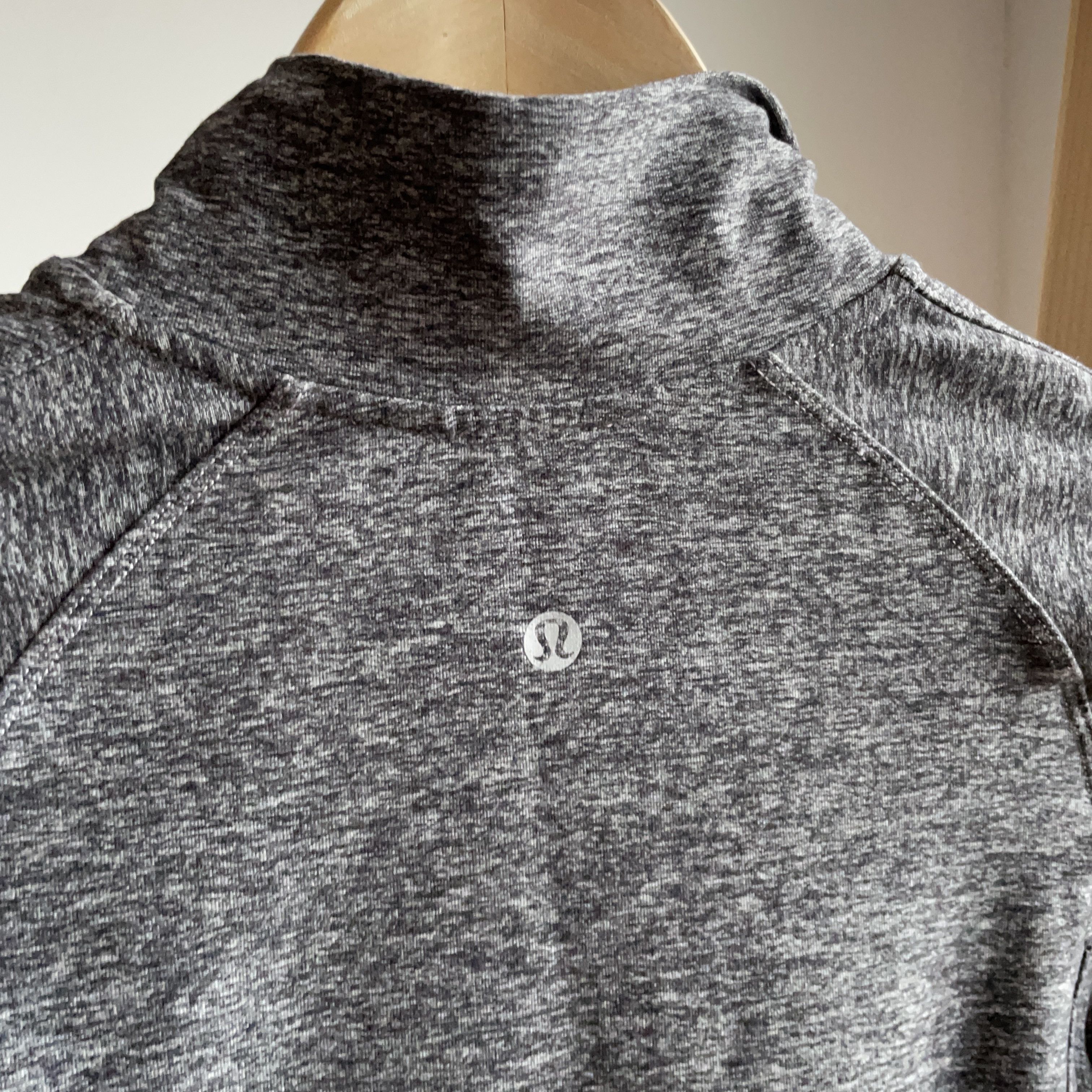 Lululemon Lululemon Womens Half Zip Running Pullover Size S Size S / US 4 / IT 40 - 6 Thumbnail