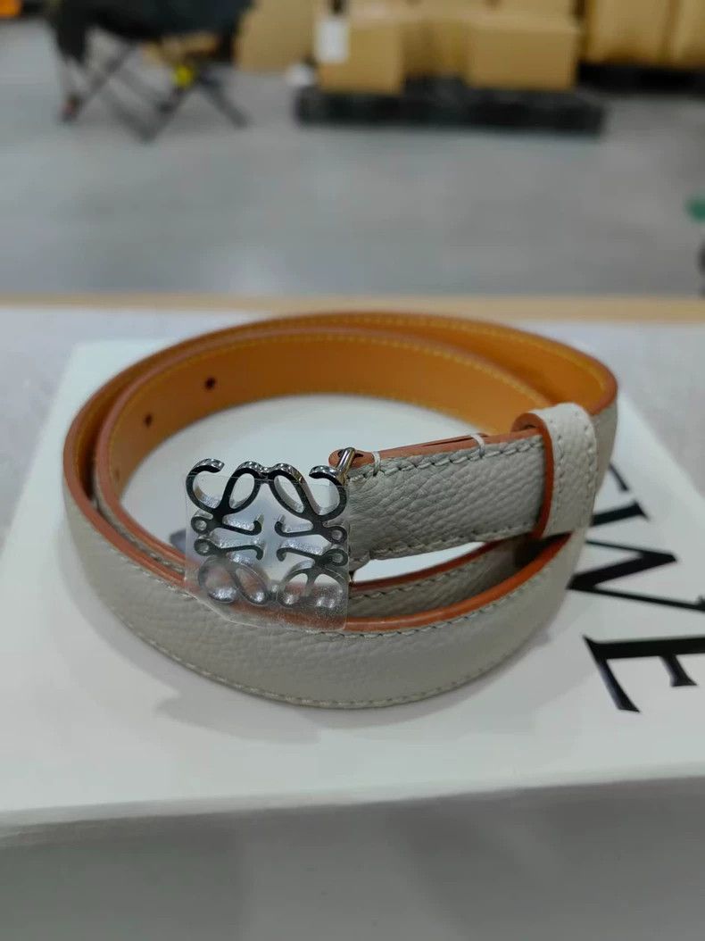 Loewe LOEWE Pebble Grain Leather Belt Unisex - dmc Size ONE SIZE - 1 Thumbnail