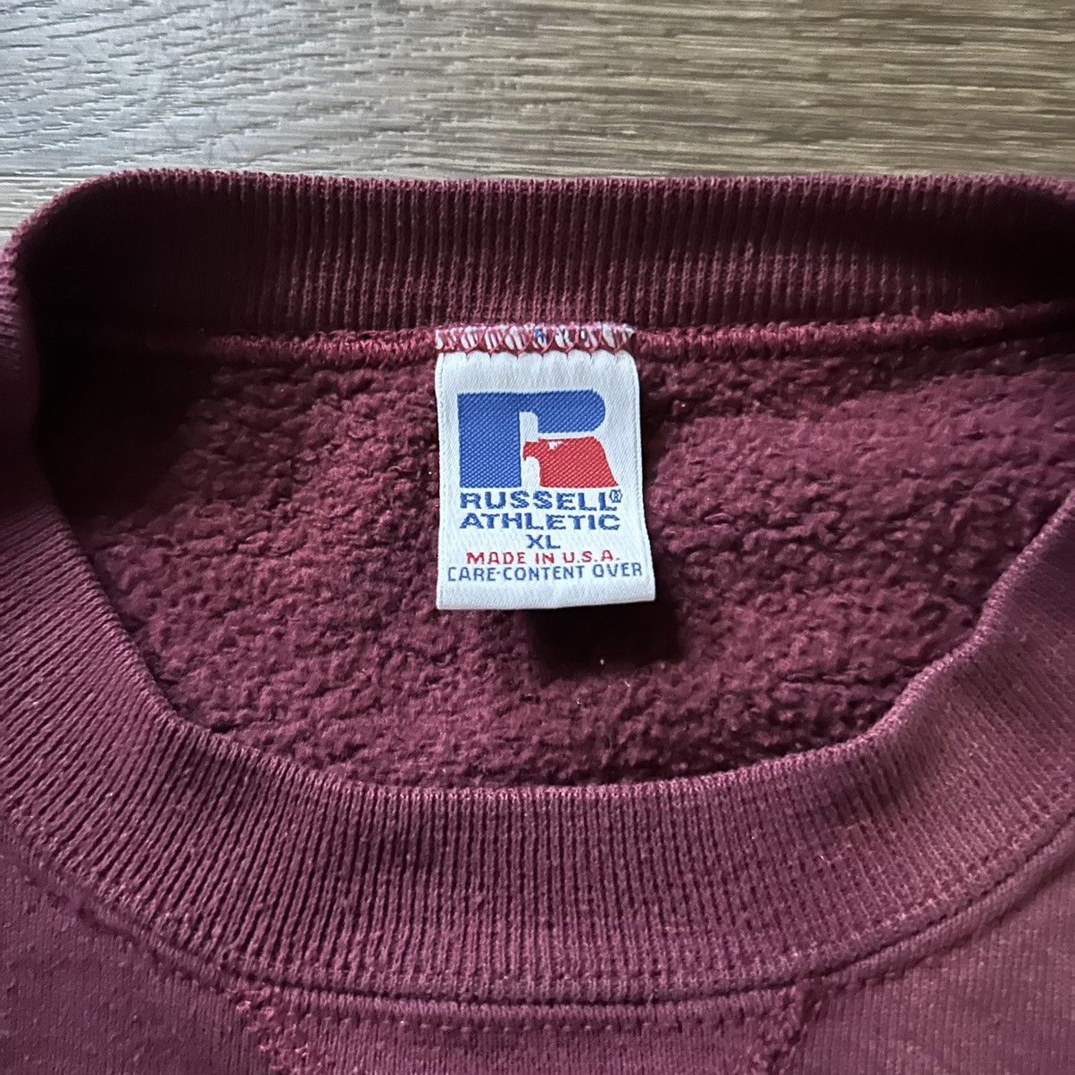 Russell Athletic × Vintage Vtg Russell Maroon Blank Crew Neck Size US XL / EU 56 / 4 - 2 Thumbnail