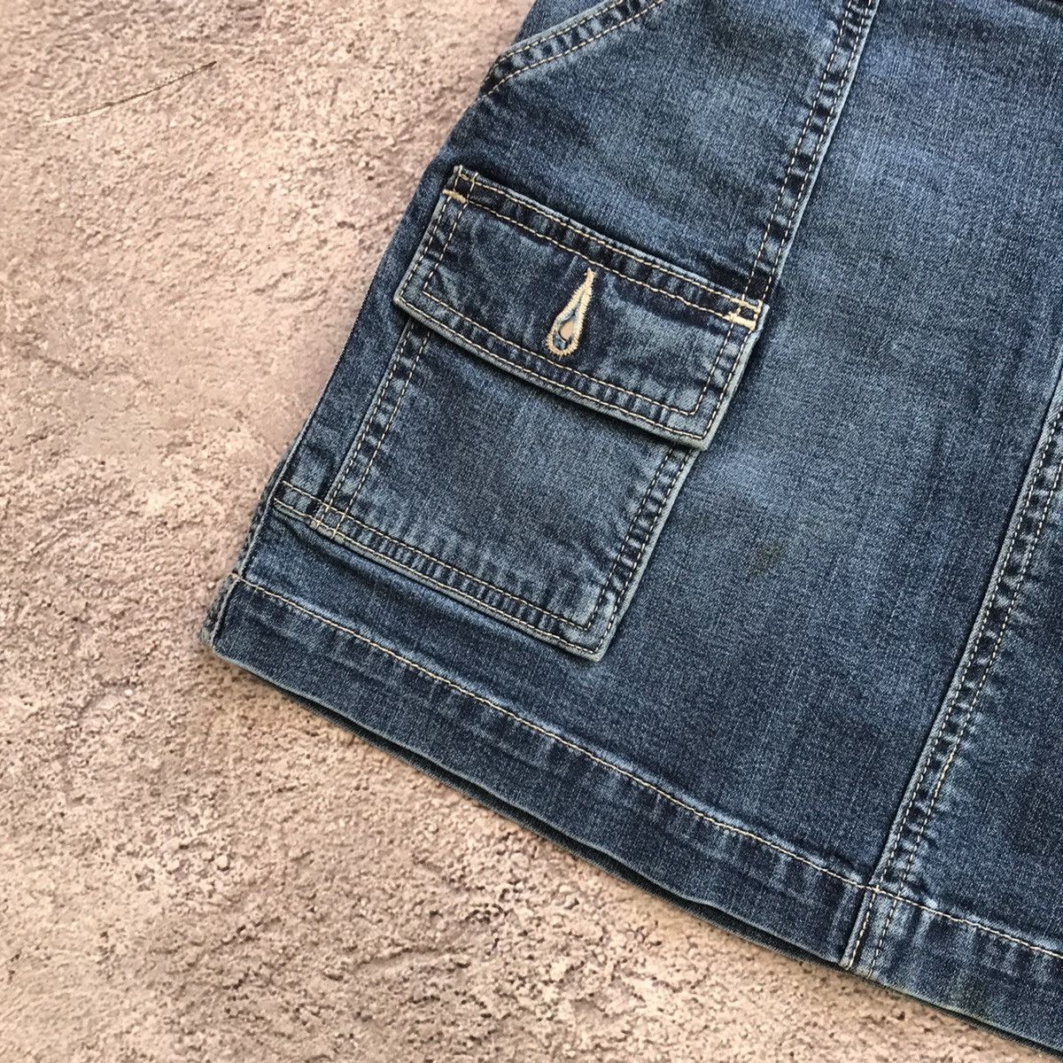 Vintage Y2K Vintage Mini Cargo Skirt Faded Blue Streetwear Slim 27 Size 27" / US 4 / IT 40 - 2 Thumbnail