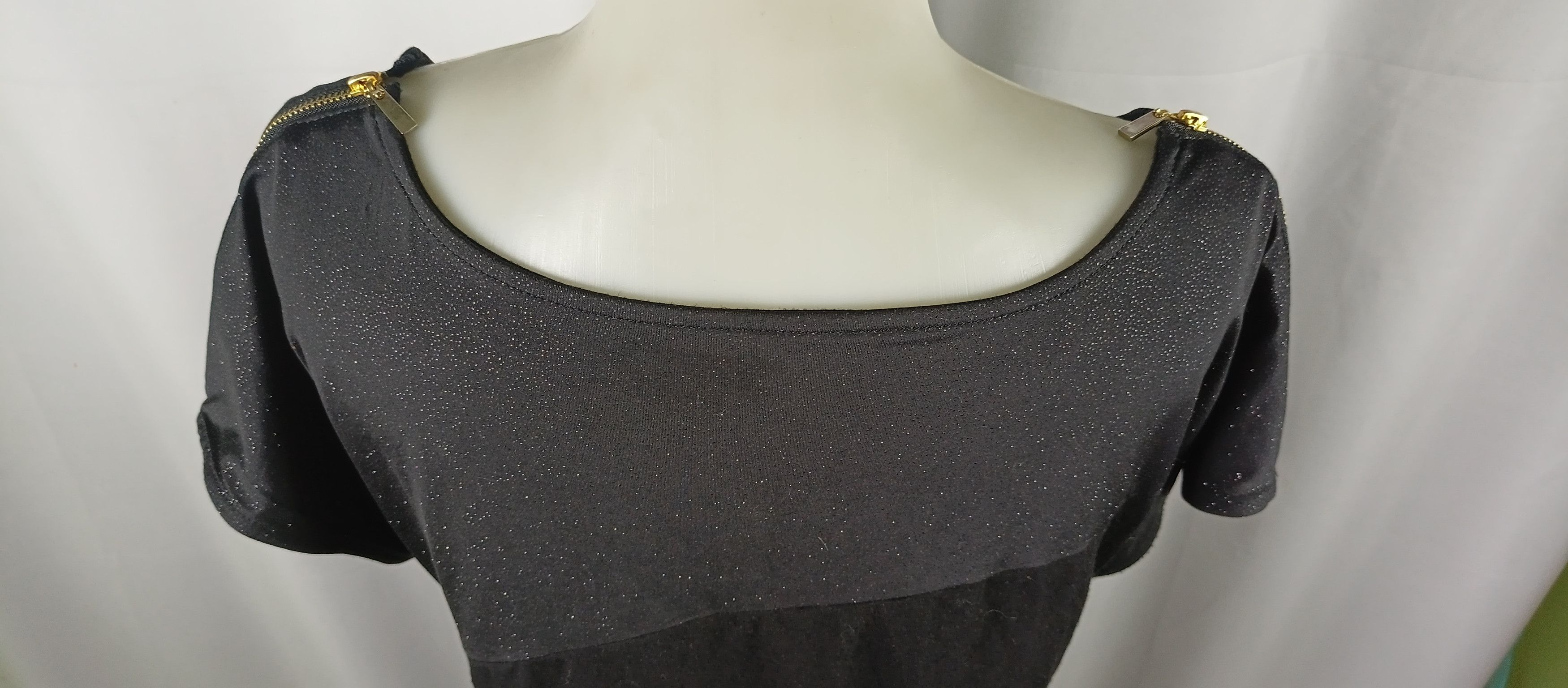 Beauty Beast × Japanese Brand PASTIME Women's Black Tsirt Rhinestones Zipp on Shoulder Size L / US 10 / IT 46 - 11 Thumbnail