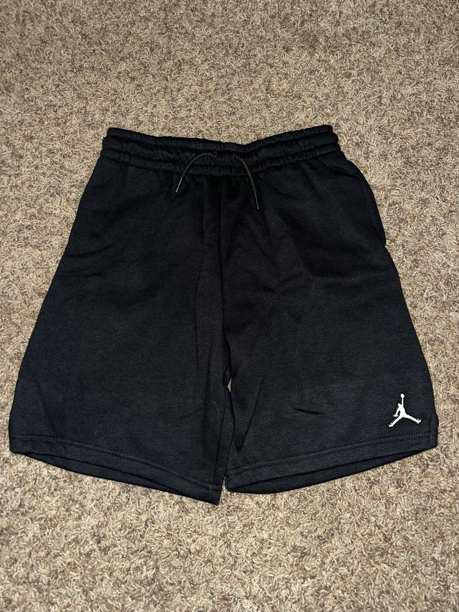 Jordan Brand Air Jordan Big Kids (Boy’s) Embroidered Logo Black Fleece Shorts Size US 26 / EU 42 - 1 Thumbnail