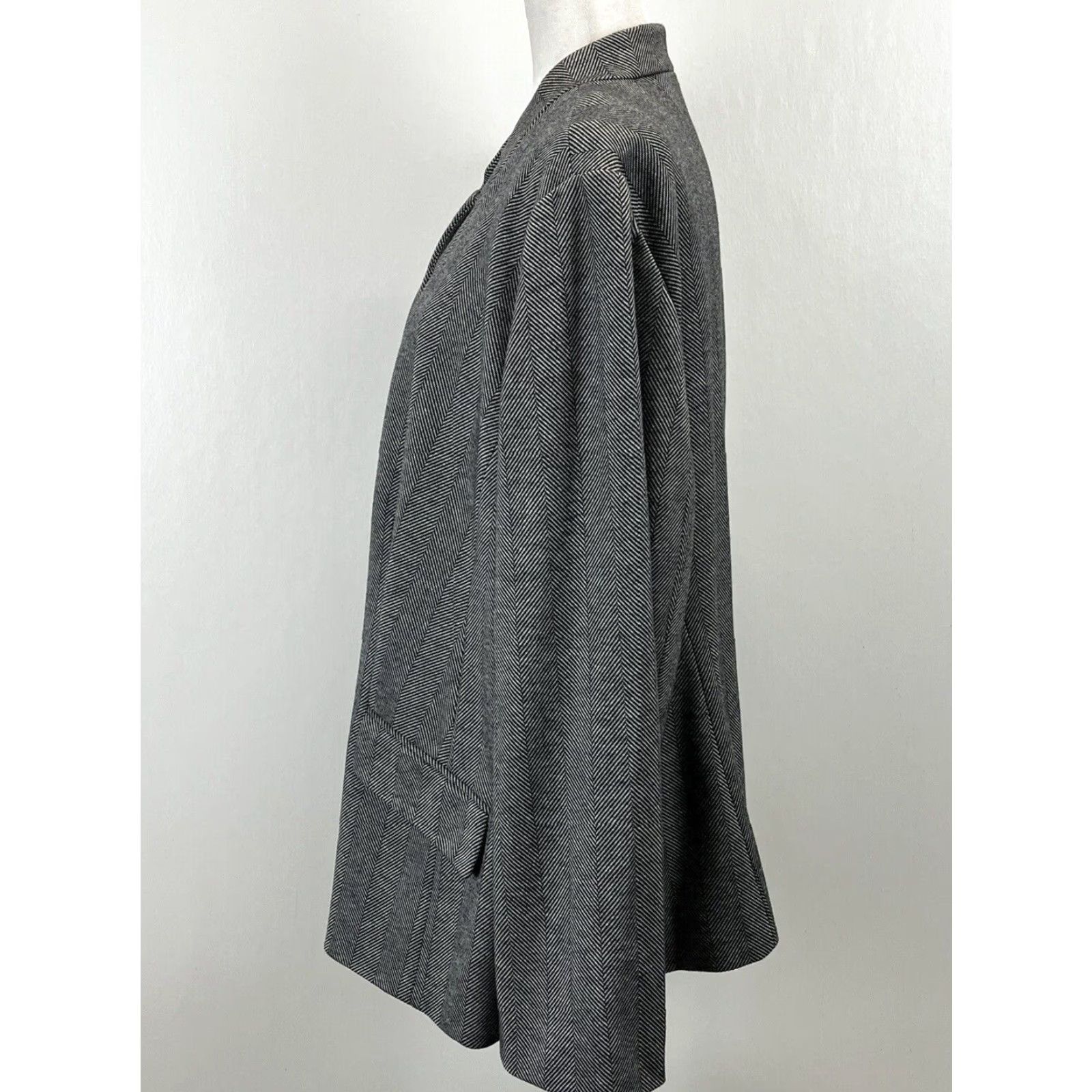 Talbots Talbots Aberdeen Blazer Women's 24W Gray Herringbone Single Button Blazer Size 4XL / US 24-26 - 2 Thumbnail