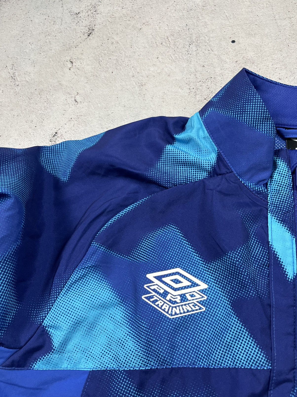 Umbro Umbro Ipswich Towm Football Jacket Training Soccer size M Size US M / EU 48-50 / 2 - 3 Thumbnail