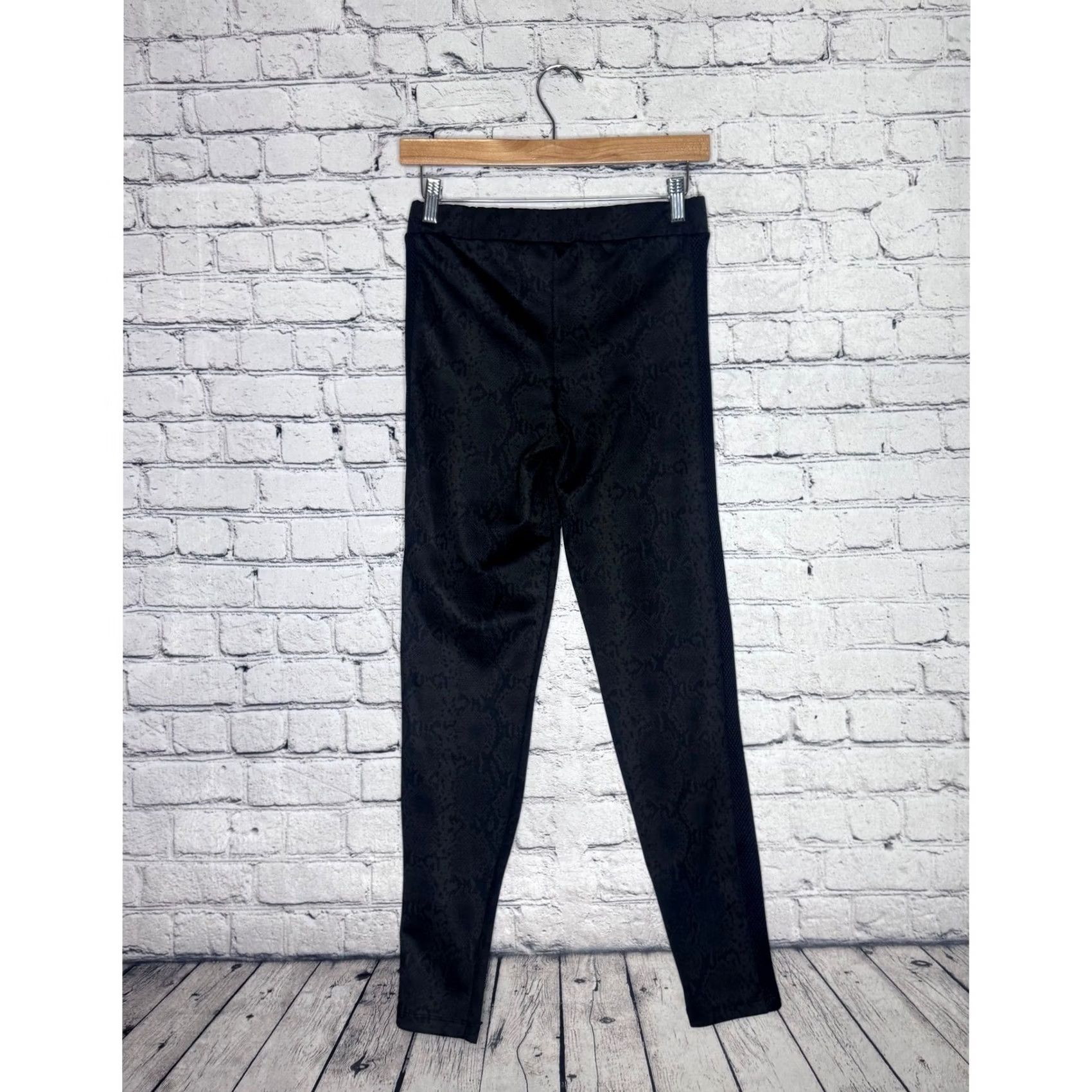 Zara ZARA W&B Collection Black Snake Print Leggings Womens M Pants Leggings Casual Activewear Gym & Training Yoga Mens Women Girls Boys Size 32" / US 10 / IT 46 - 4 Thumbnail