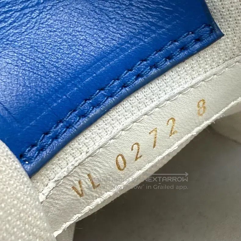 Louis Vuitton Louis Vuitton Trainer white and blue embossed full print s Size US 8 / EU 41 - 8 Thumbnail