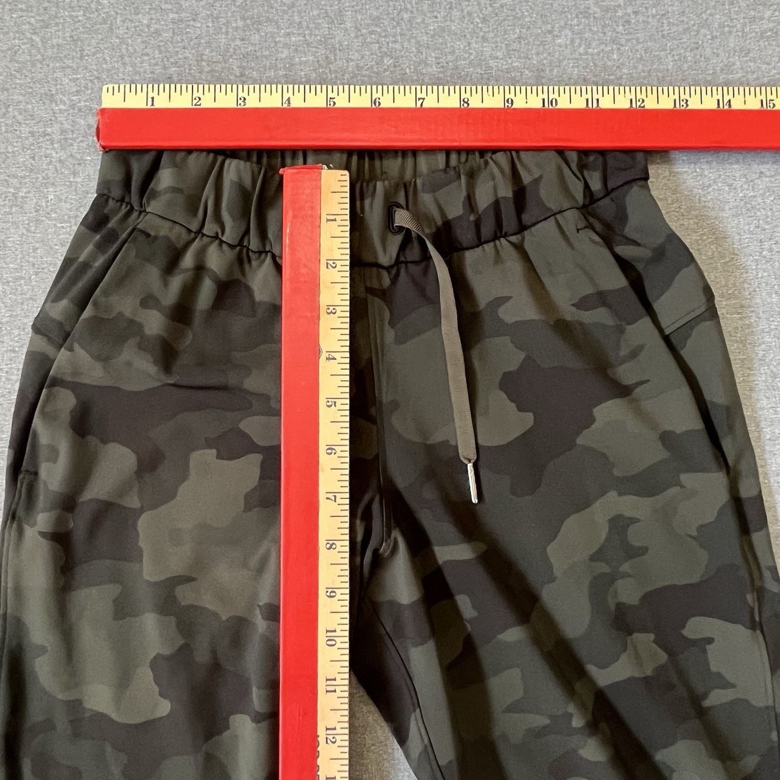 Lululemon Lululemon On the Fly Jogger Size 2 Luxtreme Camo Dark Olive Size 26" / US 2 / IT 38 - 4 Thumbnail